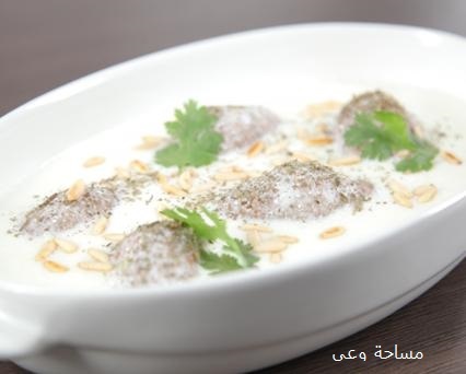 كبة لبنية مع الأرز